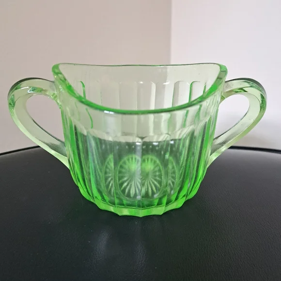 Pair Of Uranium Glass Open Sugar Bowls - Picture 5 of 10